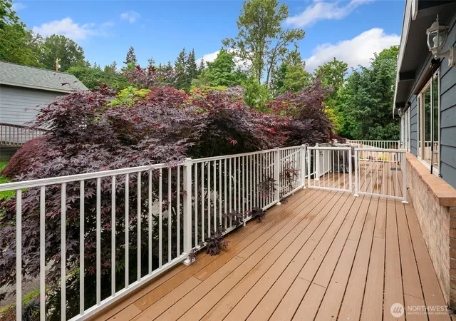 Photo 4 of House for sale at 2320 Ravenna St, Everett, WA 98203 | MLS# NWM2529709 | Listing updated on 2026-09-30