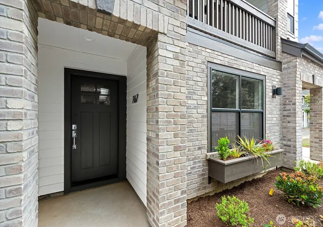 Photo 1 of Townhouse for sale at 767 7th Avenue Nw, Issaquah, WA 98027 | MLS# NWM2529859 | Listing updated on 2026-10-02