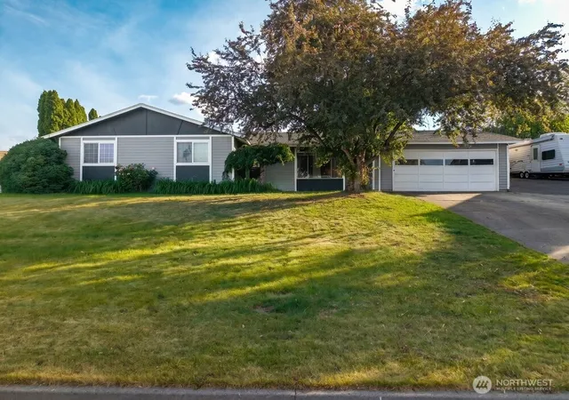 Photo 1 of Single family home for sale at 1607 W 46th Avenue, Kennewick, WA 99337 | MLS# NWM2530083 | Listing updated on 2026-09-18