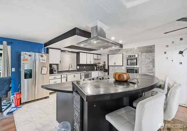 Photo 3 of Single family home for sale at 1607 W 46th Avenue, Kennewick, WA 99337 | MLS# NWM2530083 | Listing updated on 2026-09-18