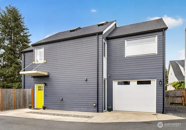 Photo 3 of Single family home for sale at 17985 W Columbia St, Monroe, WA 98272 | MLS# NWM2531112 | Listing updated on 2026-09-25