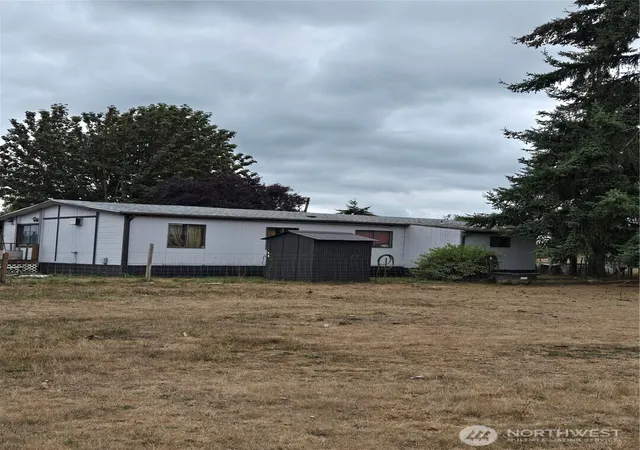 Photo 2 of Manufactured home for sale at 205 Nikula Rd, Winlock, WA 98596 | MLS# NWM2531825 | Listing updated on 2026-09-21