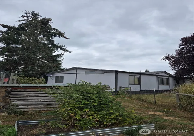 Photo 3 of Manufactured home for sale at 205 Nikula Rd, Winlock, WA 98596 | MLS# NWM2531825 | Listing updated on 2026-09-21