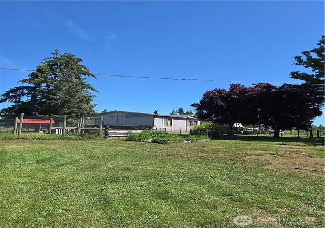 Photo 3 of Manufactured home for sale at 205 Nikula Rd, Winlock, WA 98596 | MLS# NWM2531825 | Listing updated on 2026-09-21