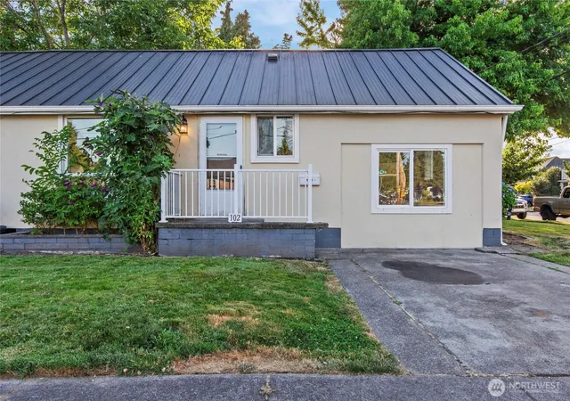Photo 3 of Multi family home for sale at 102 & 104 9th St Sw, Puyallup, WA 98371 | MLS# NWM2532388 | Listing updated on 2026-09-17