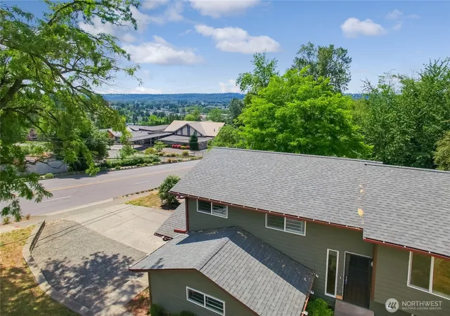 Photo 2 of Single family home for sale at 707 Alvord Ave N, Kent, WA 98031 | MLS# NWM2533558 | Listing updated on 2026-09-16