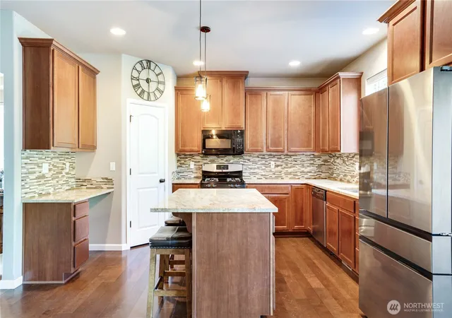 Photo 3 of Single family home for sale at 5913 164th Avenue Ct E, Sumner, WA 98390 | MLS# NWM2533675 | Listing updated on 2026-09-21