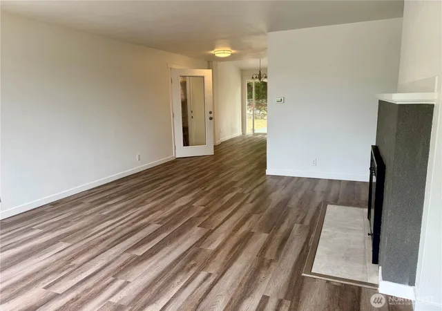 Photo 2 of Single family home for sale at 3252 Herren Ave, Bremerton, WA 98310 | MLS# NWM2534049 | Listing updated on 2026-09-29