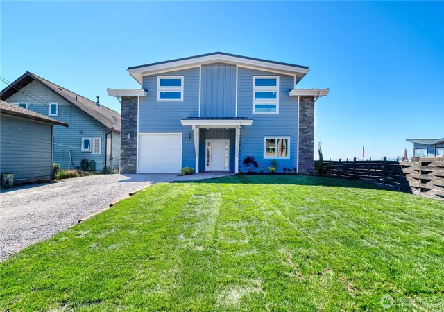 Photo 1 of Single family home for sale at 631 Freeman Ln, Point Roberts, WA 98281 | MLS# NWM2534361 | Listing updated on 2026-09-21