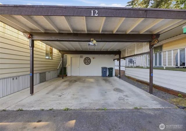 Photo 4 of Manufactured home for sale at 9314 Canyon Rd E #12, Puyallup, WA 98371 | MLS# NWM2534382 | Listing updated on 2026-09-30