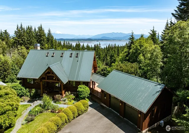 Photo 3 of Single family home for sale at 3256 Killion Ln, Oak Harbor, WA 98277 | MLS# NWM2534703 | Listing updated on 2026-09-21