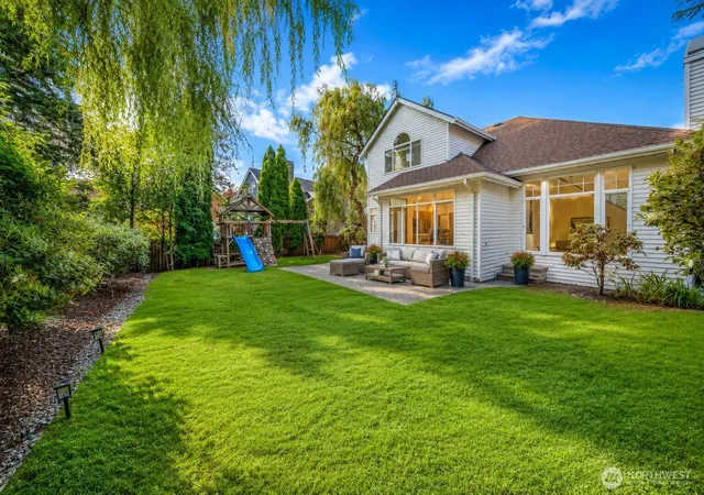 Photo 3 of Sale Pending at 18010 Ne 109 Court, Redmond, WA 98052 | MLS# NWM2535001 | Listing updated on 2026-09-17
