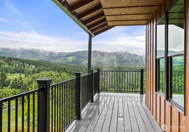 Photo 4 of Single family home for sale at 484 Salmon Crk Rd, Mossyrock, WA 98564 | MLS# NWM2535836 | Listing updated on 2026-09-17