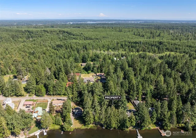 Photo 3 of Sale Pending at 861 E Trails End Dr, Belfair, WA 98528 | MLS# NWM2535842 | Listing updated on 2026-09-08