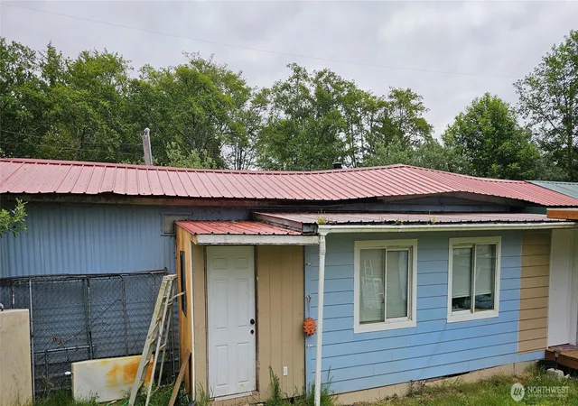 Photo 3 of Manufactured home for sale at 1022 Juniper St, Grayland, WA 98547 | MLS# NWM2535882 | Listing updated on 2026-09-16