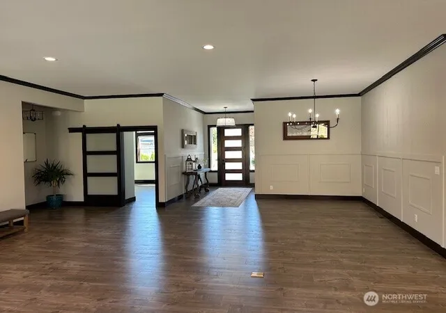 Photo 4 of Single family home for sale at 949 N Newport Loop, East Wenatchee, WA 98802 | MLS# NWM2535890 | Listing updated on 2026-09-29