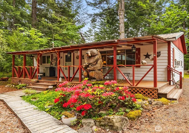 Photo 1 of Single family home for sale at 142 Butter Crk Ln, Packwood, WA 98361 | MLS# NWM2536712 | Listing updated on 2026-10-01