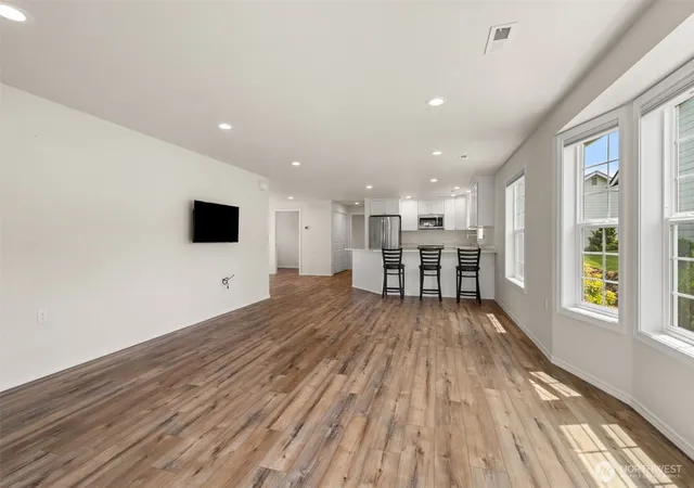 Photo 3 of Sale Pending at 1406 Stillwaters Ave, Centralia, WA 98531 | MLS# NWM2537056 | Listing updated on 2026-10-02