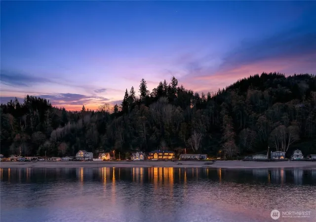 Photo 4 of Single family home for sale at 5972 Hastings Rd, Clinton, WA 98236 | MLS# NWM2537388 | Listing updated on 2026-09-16