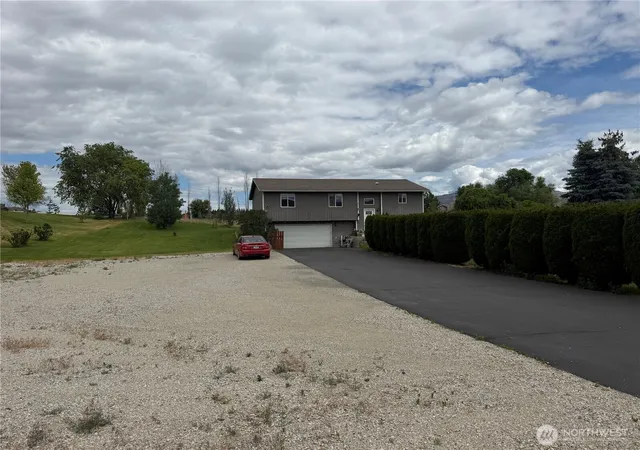 Photo 1 of Single family home for sale at 324 Omak River Rd, Omak, WA 98841 | MLS# NWM2537433 | Listing updated on 2026-09-22