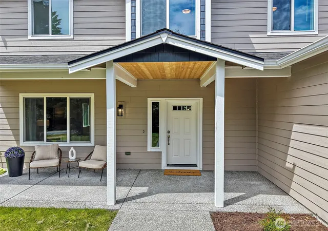 Photo 2 of Single family home for sale at 18429 244th Avenue Se, Maple Valley, WA 98038 | MLS# NWM2537837 | Listing updated on 2026-10-08