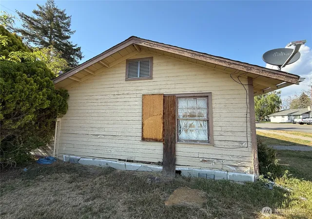 Photo 1 of Single family home for sale at 602 Cedar St, Coulee Dam, WA 99116 | MLS# NWM2537982 | Listing updated on 2026-09-22