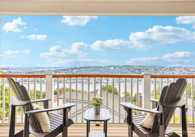 Photo 3 of Single family home for sale at 1616 Bigelow Ave N, Seattle, WA 98109 | MLS# NWM2538221 | Listing updated on 2026-09-30