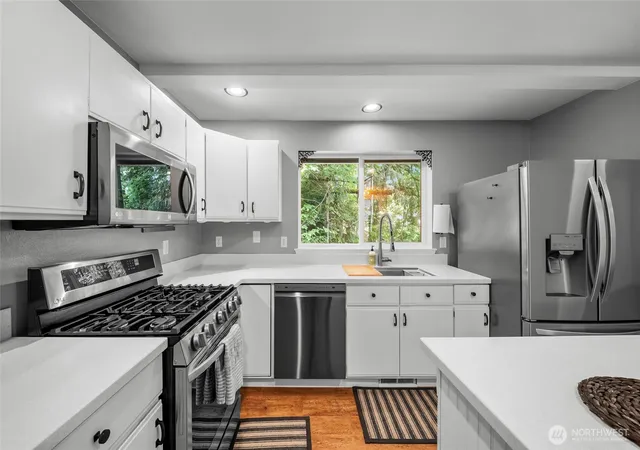 Photo 3 of Single family home for sale at 5304 Box Elder Ct SW, Olympia, WA 98512 | MLS# NWM2538693 | Listing updated on 2026-10-02