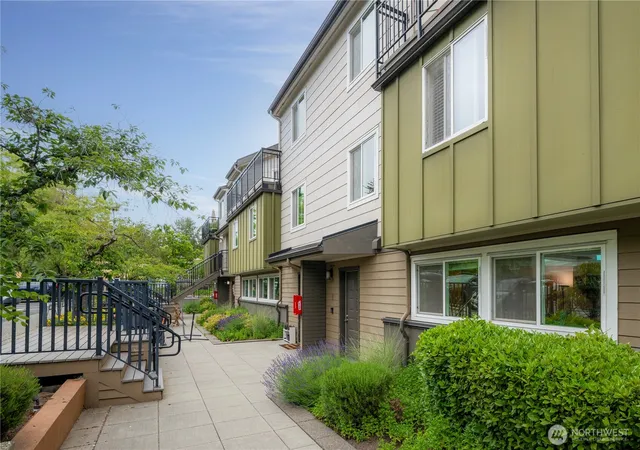 Photo 1 of Sale Pending at 15827 Ne Leary Way #B-114, Redmond, WA 98052 | MLS# NWM2538736 | Listing updated on 2026-09-25