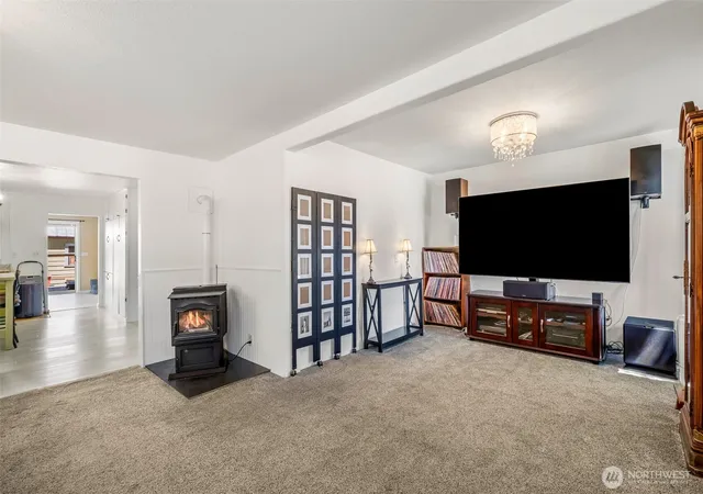 Photo 3 of Single family home for sale at 604 Cedar St, Leavenworth, WA 98826 | MLS# NWM2538755 | Listing updated on 2026-09-16