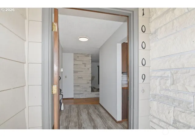 Photo 4 of Sale Pending at 10009 NE Covington Rd, Vancouver, WA 98662 | MLS# NWM2538928 | Listing updated on 2026-09-27