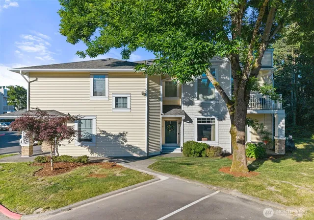 Condo for sale at 5801 S 232nd Place #6-6, Kent, WA 98032 | MLS# NWM2539201