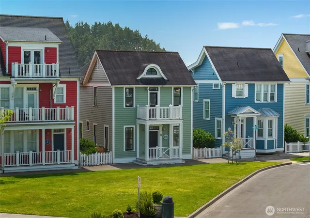 Photo 1 of Single family home for sale at 39 Madison Ln, Pacific Beach, WA 98571 | MLS# NWM2539471 | Listing updated on 2026-09-22