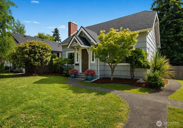 Photo 2 of Single family home for sale at 520 N Church St, Montesano, WA 98563 | MLS# NWM2539901 | Listing updated on 2026-09-17