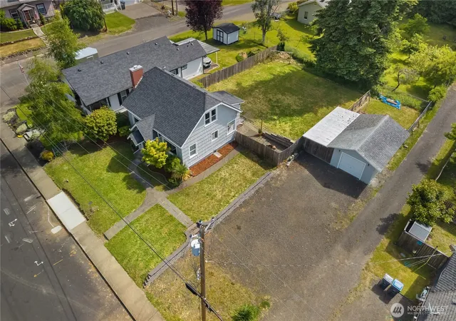 Photo 3 of Single family home for sale at 520 N Church St, Montesano, WA 98563 | MLS# NWM2539901 | Listing updated on 2026-09-17