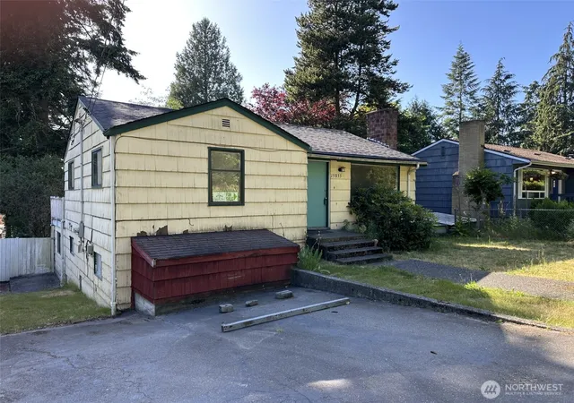 Photo 1 of Single family home for sale at 15833 15th Avenue Ne, Shoreline, WA 98155 | MLS# NWM2539920 | Listing updated on 2026-09-18