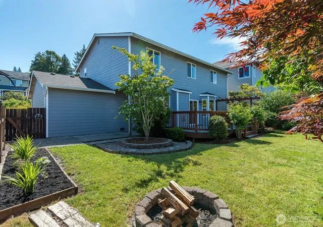 Photo 1 of Sale Pending at 8 80th Drive Ne, Lake Stevens, WA 98258 | MLS# NWM2540015 | Listing updated on 2026-09-23
