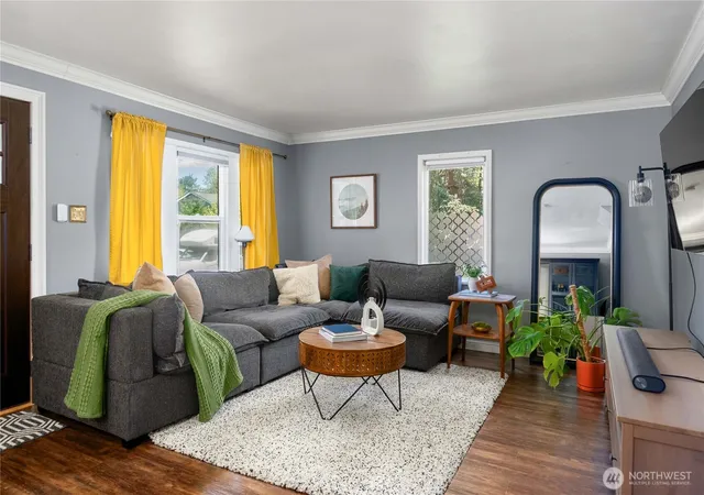 Photo 2 of Single family home for sale at 10839 Se 170th Street, Renton, WA 98055 | MLS# NWM2540279 | Listing updated on 2026-09-18