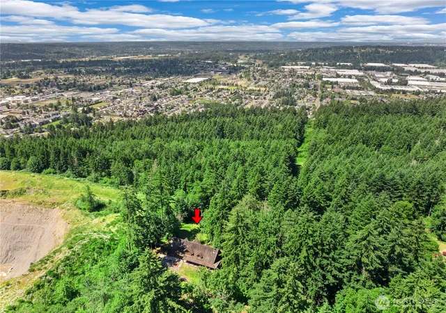 Photo 3 of Sale Pending at 5122 166th Avenue Ct E, Lake Tapps, WA 98391 | MLS# NWM2540530 | Listing updated on 2026-09-30