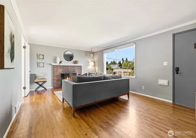 Photo 3 of Single family home for sale at 8257 Interlake Ave N, Seattle, WA 98103 | MLS# NWM2541630 | Listing updated on 2026-09-17