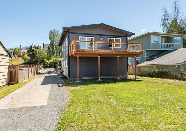 Photo 1 of Single family home for sale at 320 E Lopez Ave, Port Angeles, WA 98362 | MLS# NWM2541683 | Listing updated on 2026-09-24