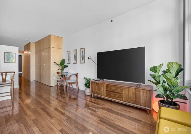 Photo 4 of Condo for sale at 2717 Western Ave #5002, Seattle, WA 98121 | MLS# NWM2542065 | Listing updated on 2026-09-22