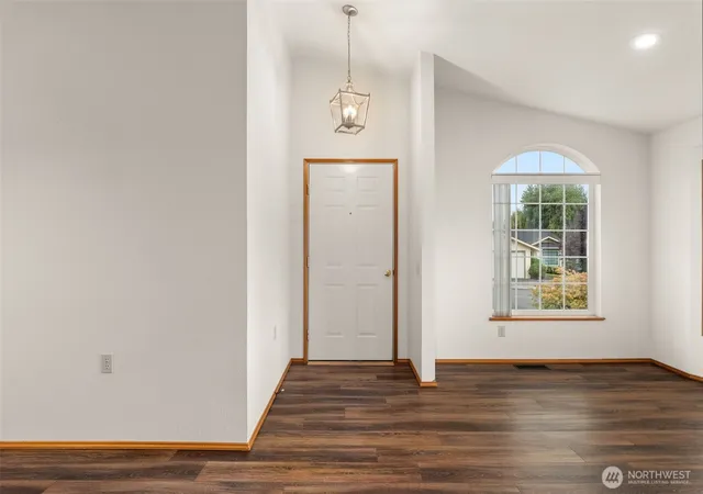 Photo 3 of Sale Pending at 108 Carl Sandburg Dr, Centralia, WA 98531 | MLS# NWM2542834 | Listing updated on 2026-09-26