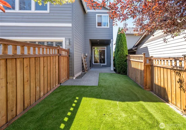 Photo 4 of Sale Pending at 18428 Village Pkwy E, Bonney Lake, WA 98391 | MLS# NWM2542917 | Listing updated on 2026-09-29