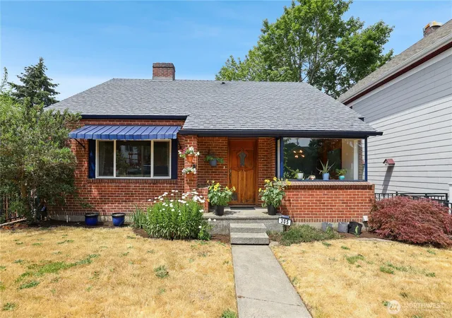 Photo 2 of Contingent at 305 S 35th Street, Tacoma, WA 98418 | MLS# NWM2543226 | Listing updated on 2026-09-26