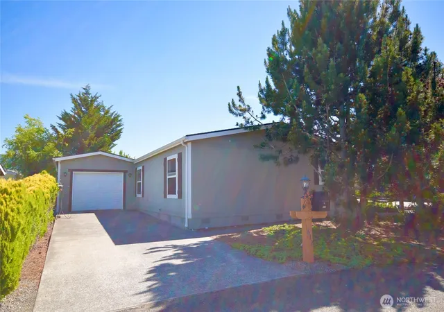 Photo 4 of Sale Pending at 612 N 7th Avenue, Sequim, WA 98382 | MLS# NWM2543278 | Listing updated on 2026-09-17