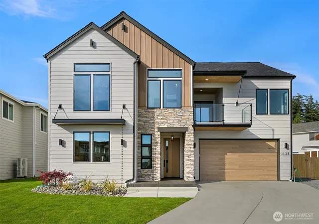Photo 1 of Single family home for sale at 1128 Leighton St, Blaine, WA 98230 | MLS# NWM2543426 | Listing updated on 2026-09-22