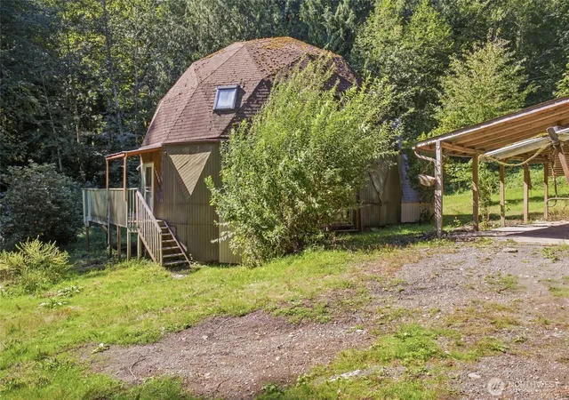 Photo 1 of Single family home for sale at 12932 231st Avenue Se, Issaquah, WA 98027 | MLS# NWM2544075 | Listing updated on 2026-10-03