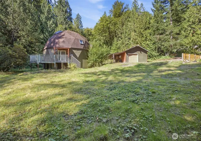 Photo 3 of Single family home for sale at 12932 231st Avenue Se, Issaquah, WA 98027 | MLS# NWM2544075 | Listing updated on 2026-10-03
