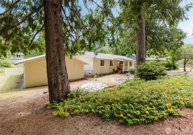 Photo 1 of Single family home for sale at 4014 Silver Ln Nw, Bremerton, WA 98312 | MLS# NWM2544122 | Listing updated on 2026-09-27